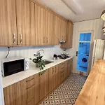 Cap Escape, Newly Renovated, Pool, 5 Min Walk Appartement