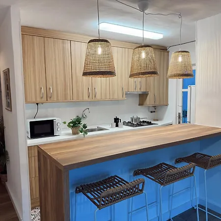 Cap Escape, Newly Renovated, Pool, 5 Min Walk Apartamento *