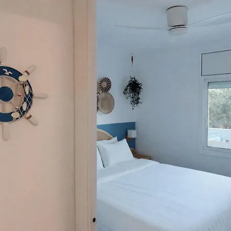 Cap Escape, Newly Renovated, Pool, 5 Min Walk Apartamento Salou